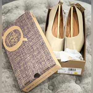 Born Beca flats lt green